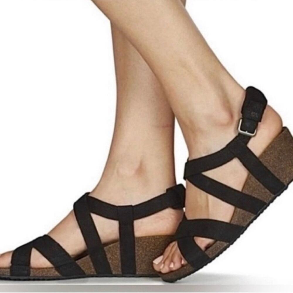 NWOB Teva Mahonia Wedge Sandals Women's Size 6